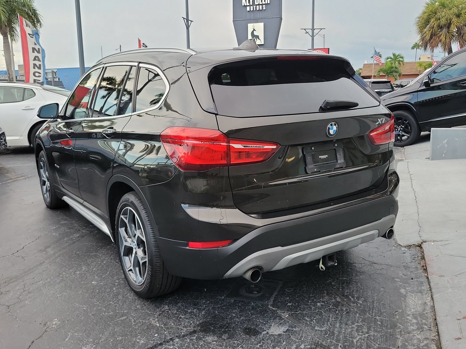 Used 2018 BMW X1 xDrive28i AWD/4WD image 6