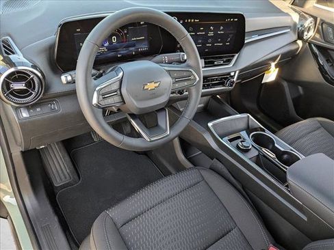 New 2026 Chevrolet Equinox LT w/ Safety and Technology Package image 3