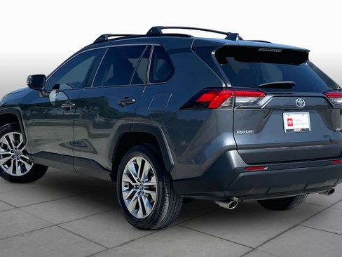 Used 2021 Toyota RAV4 XLE Premium FWD image 12