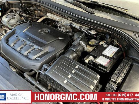 Used 2020 Volkswagen Tiguan SEL AWD/4WD image 29