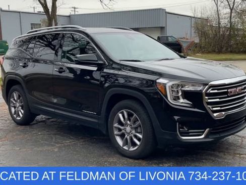 Certified 2024 GMC Terrain SLT image 2