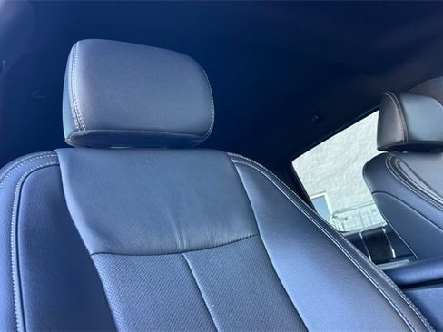 Used 2022 Ford F250 Lariat w/ Black Appearance Package image 18