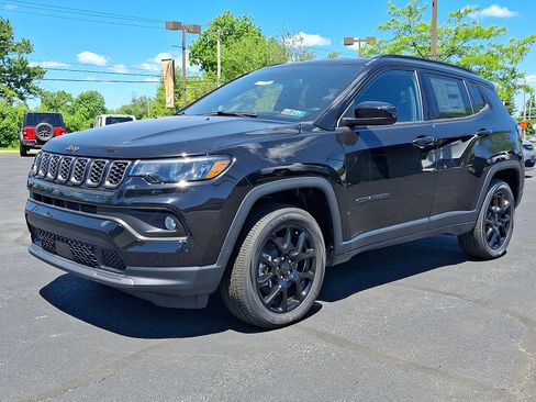 New 2026 Jeep Compass Latitude AWD/4WD image 1