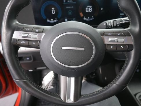 Used 2025 Hyundai Kona SEL AWD/4WD image 37