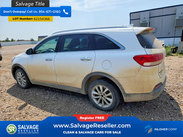 Used 2017 Kia Sorento AWD w/ LX Convenience Package image 3