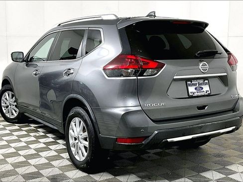 Used 2019 Nissan Rogue SV image 11