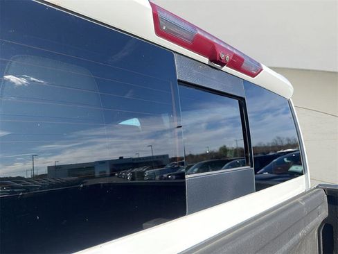 Used 2020 GMC Sierra 2500 AT4 w/ AT4 Premium Package image 12