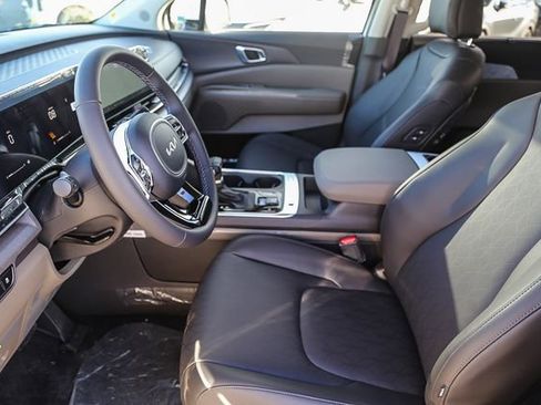 New 2026 Kia Carnival EX FWD image 19