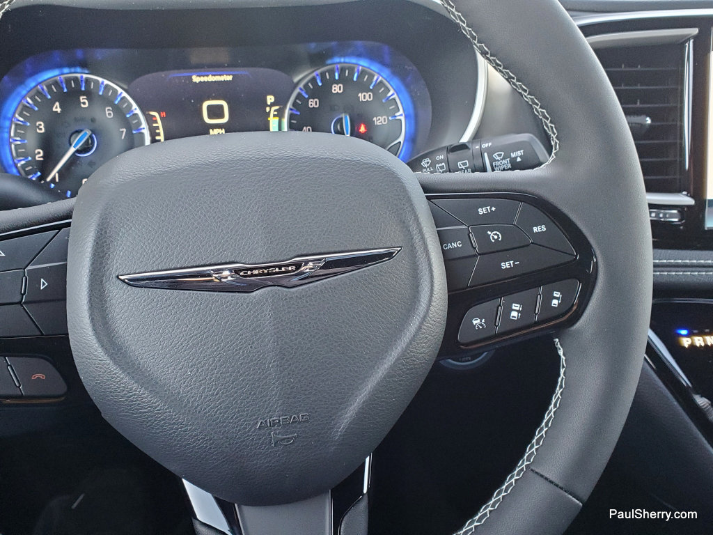 New 2026 Chrysler Pacifica Select w/ S Appearance Package FWD image 29