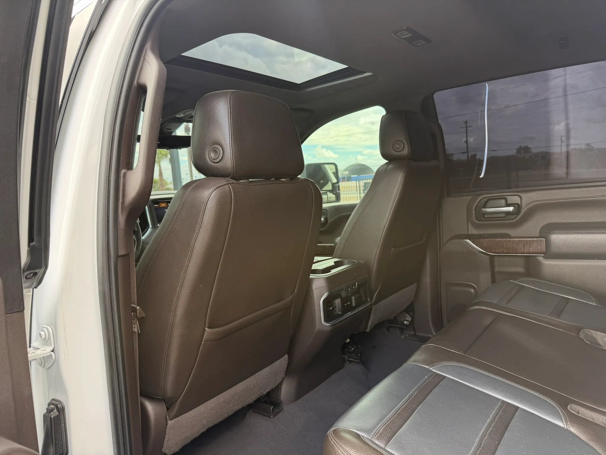 Used 2020 GMC Sierra 2500 Denali w/ Denali Ultimate Package AWD/4WD image 25