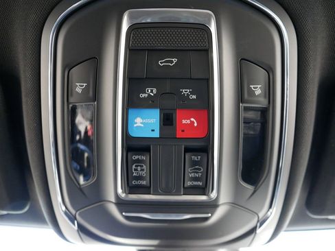 Certified 2024 Jeep Grand Cherokee Altitude image 52