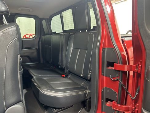 Used 2017 Nissan Titan PRO-4X w/ Pro-4x Convenience Package image 20