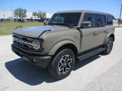 New 2025 Ford Bronco Outer Banks
