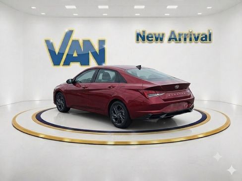 Used 2024 Hyundai Elantra Blue FWD image 2