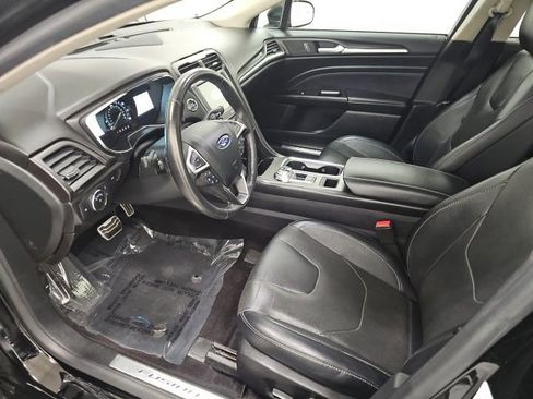 Used 2017 Ford Fusion Titanium image 13