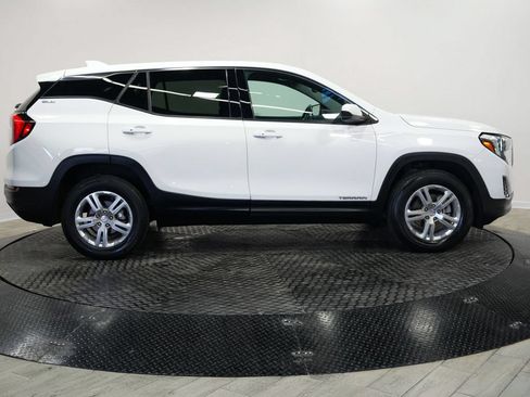 Used 2020 GMC Terrain SLE w/ LPO, Floor Liner Package AWD/4WD image 5