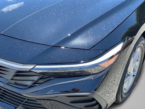 New 2026 Hyundai Elantra SE FWD image 31