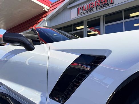 Used 2016 Chevrolet Corvette Z06 w/ 3LZ Preferred Equipment Group image 21