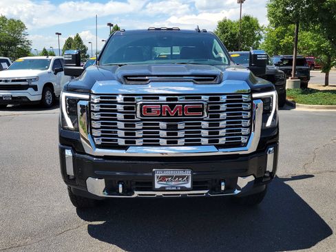New 2026 GMC Sierra 3500 Denali w/ Denali Reserve Package AWD/4WD image 5