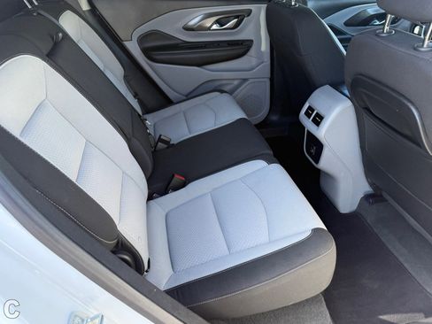 Certified 2022 GMC Terrain SLE image 12