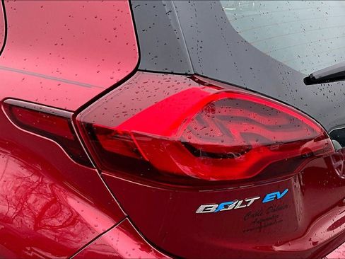 Used 2021 Chevrolet Bolt LT image 25