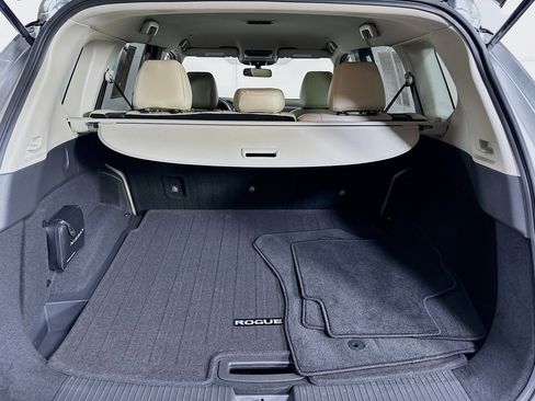 Used 2023 Nissan Rogue SV image 26