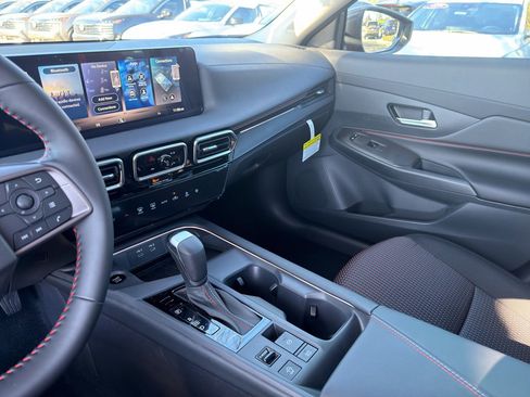 New 2026 Nissan Sentra SR w/ Floor Mat Package image 23