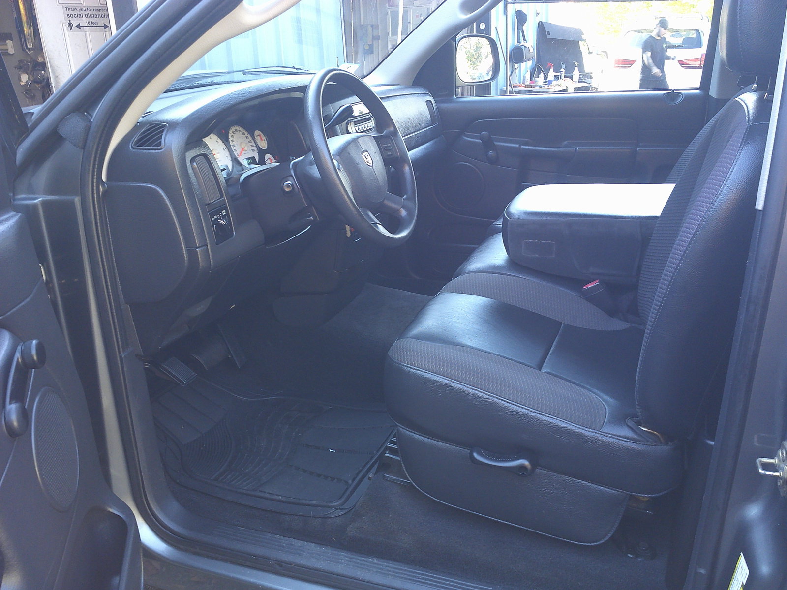 Used 2005 Dodge Ram 1500 Truck ST w/ ST Value Group RWD image 10