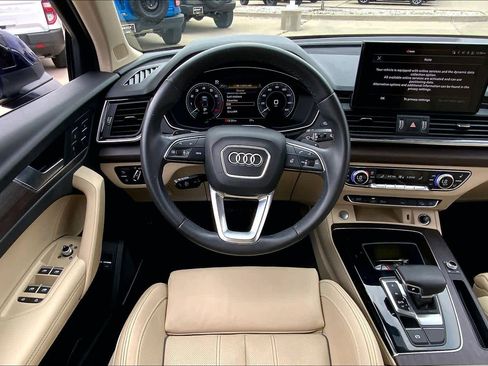 Used 2022 Audi Q5 e Premium Plus image 6