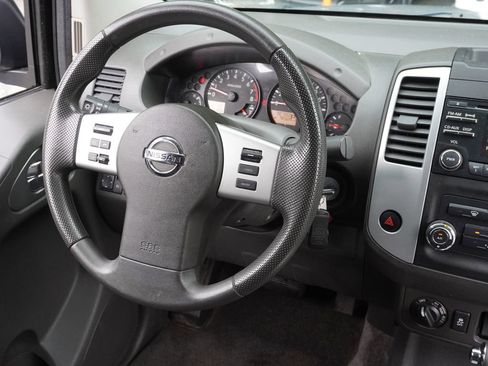Used 2014 Nissan Frontier SV AWD/4WD image 17