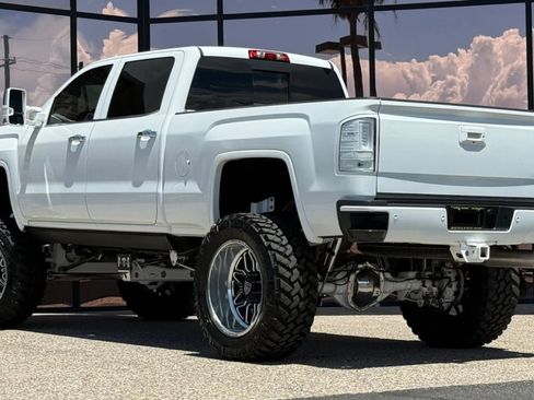 Used 2017 GMC Sierra 3500 Denali w/ Duramax Plus Package AWD/4WD image 7