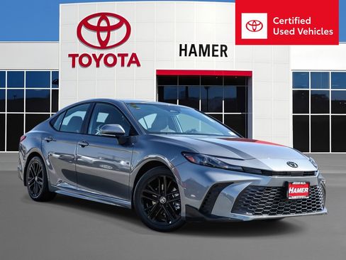 Used 2026 Toyota Camry SE w/ Convenience Package FWD image 1