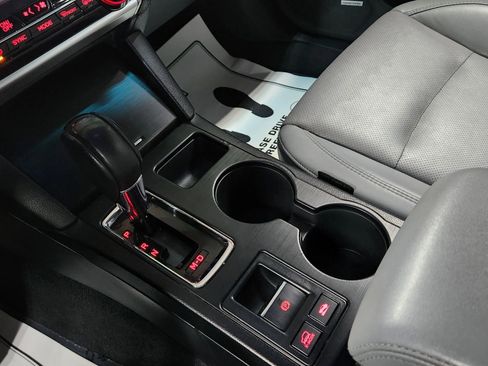 Used 2018 Subaru Outback 2.5i Limited image 34