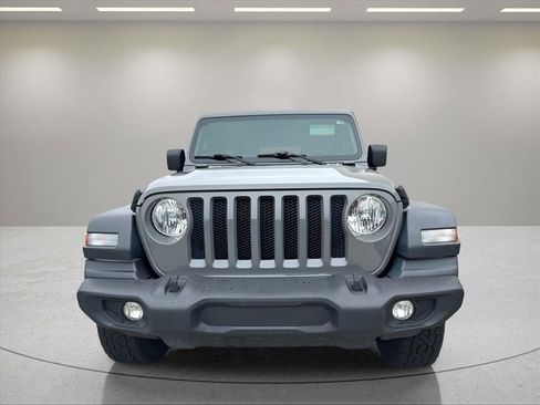 Used 2018 Jeep Wrangler Unlimited Sport S AWD/4WD image 2