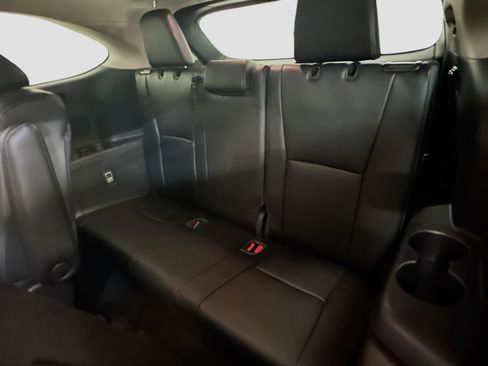 Used 2022 Toyota Highlander XLE image 31