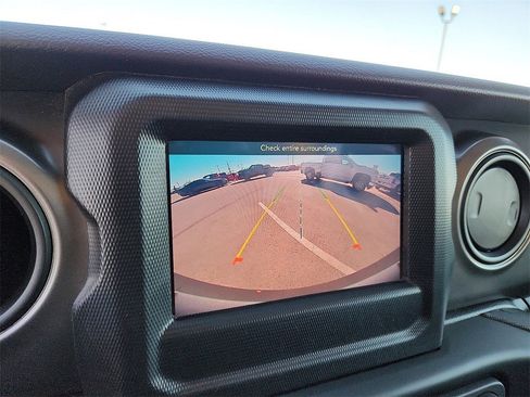 Used 2022 Jeep Wrangler Unlimited Sport image 19