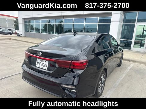 Used 2019 Kia Forte LXS FWD image 4