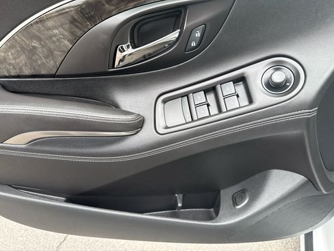 Used 2014 Buick LaCrosse FWD image 10
