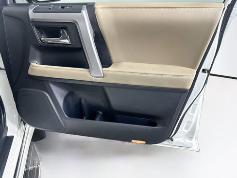 Used 2018 Toyota 4Runner Limited RWD image 33