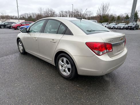 Used 2016 Chevrolet Cruze LT image 3