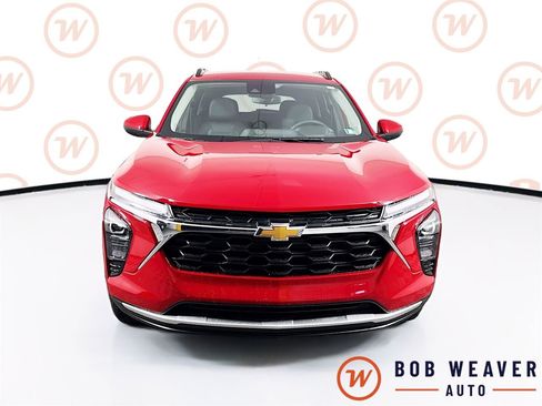 New 2026 Chevrolet Trax LT w/ Driver Confidence Package FWD image 2