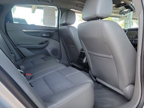 Certified 2018 Chevrolet Impala LT FWD image 24