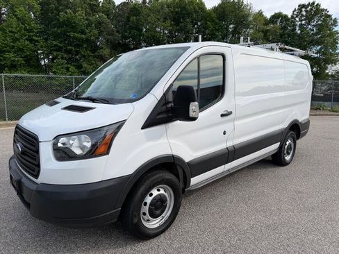 Used 2018 Ford Transit 250 130 Low Roof RWD image 1