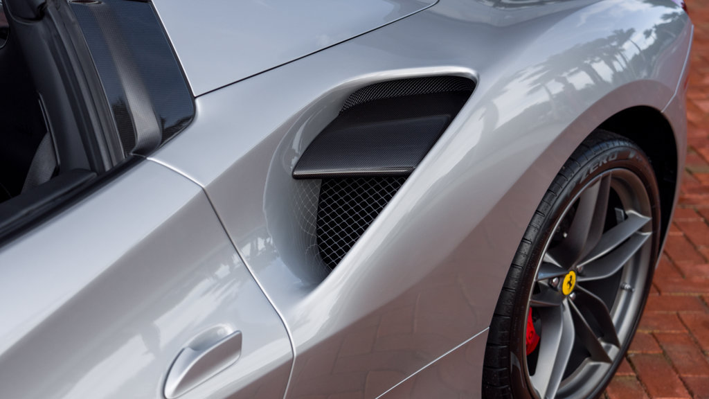 Used 2018 Ferrari 488 Spider RWD image 33