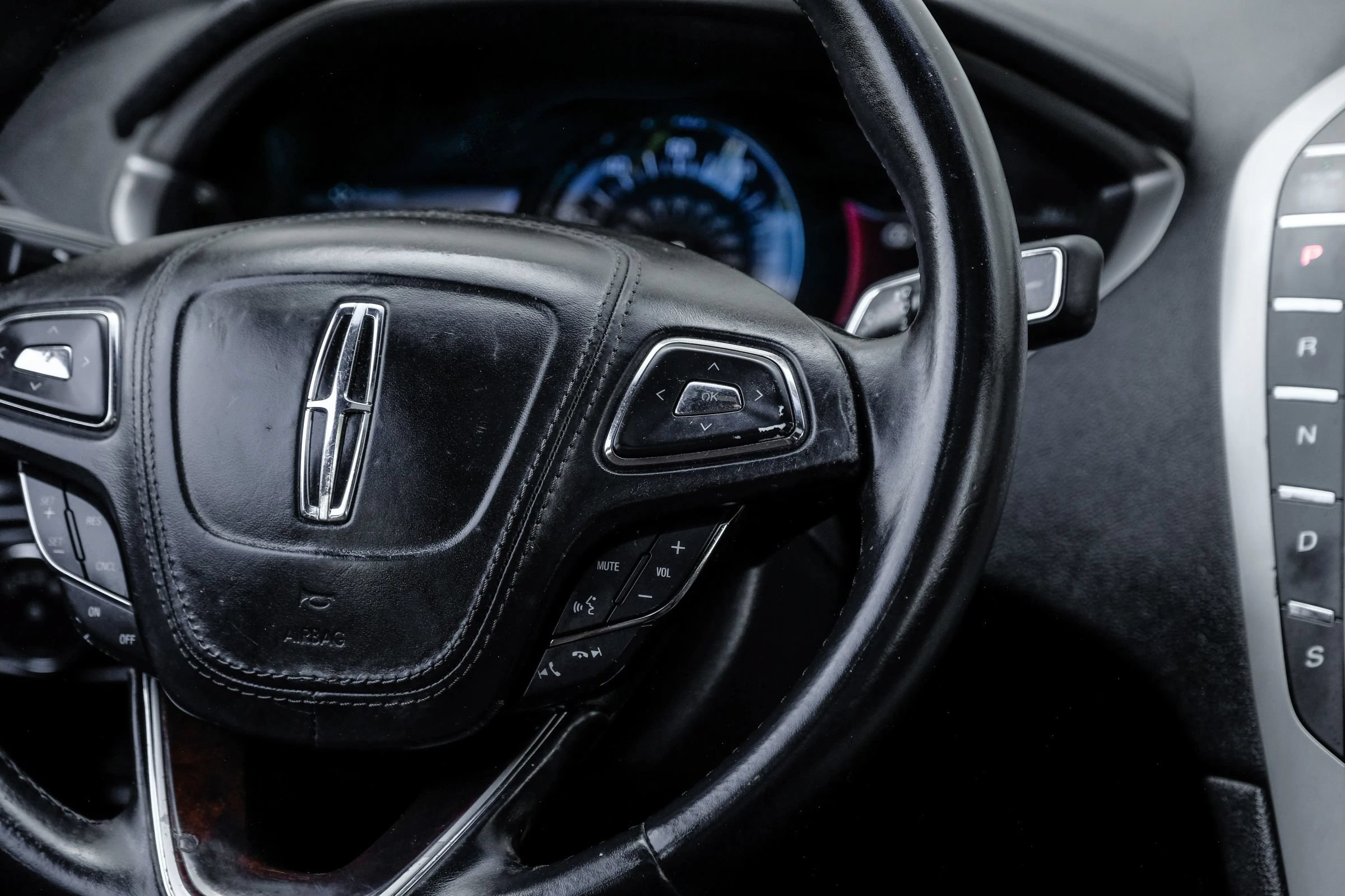 Used 2017 Lincoln MKZ Reserve FWD image 26