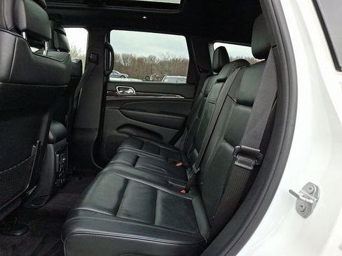 Used 2018 Jeep Grand Cherokee Overland image 10