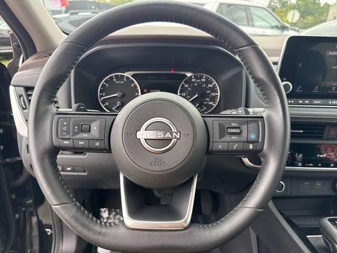 Used 2023 Nissan Rogue SV w/ SV Premium B Package AWD/4WD image 16