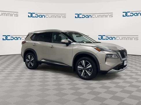 Used 2023 Nissan Rogue Platinum w/ Platinum Premium Package AWD/4WD image 2