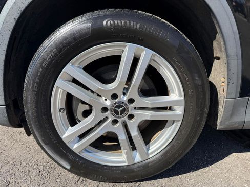 Used 2021 Mercedes-Benz GLA 250 4MATIC w/ Premium Package image 27