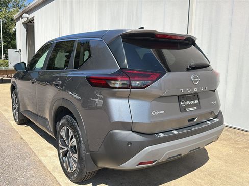 Used 2023 Nissan Rogue SV FWD image 6